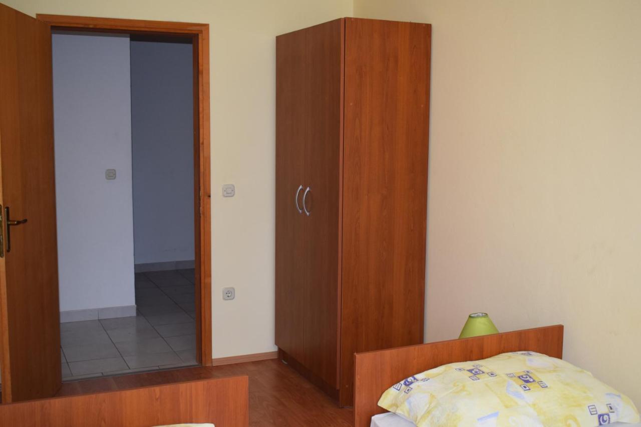 Apartments Loina Novalja Kültér fotó