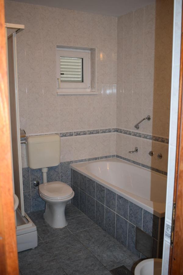 Apartments Loina Novalja Kültér fotó